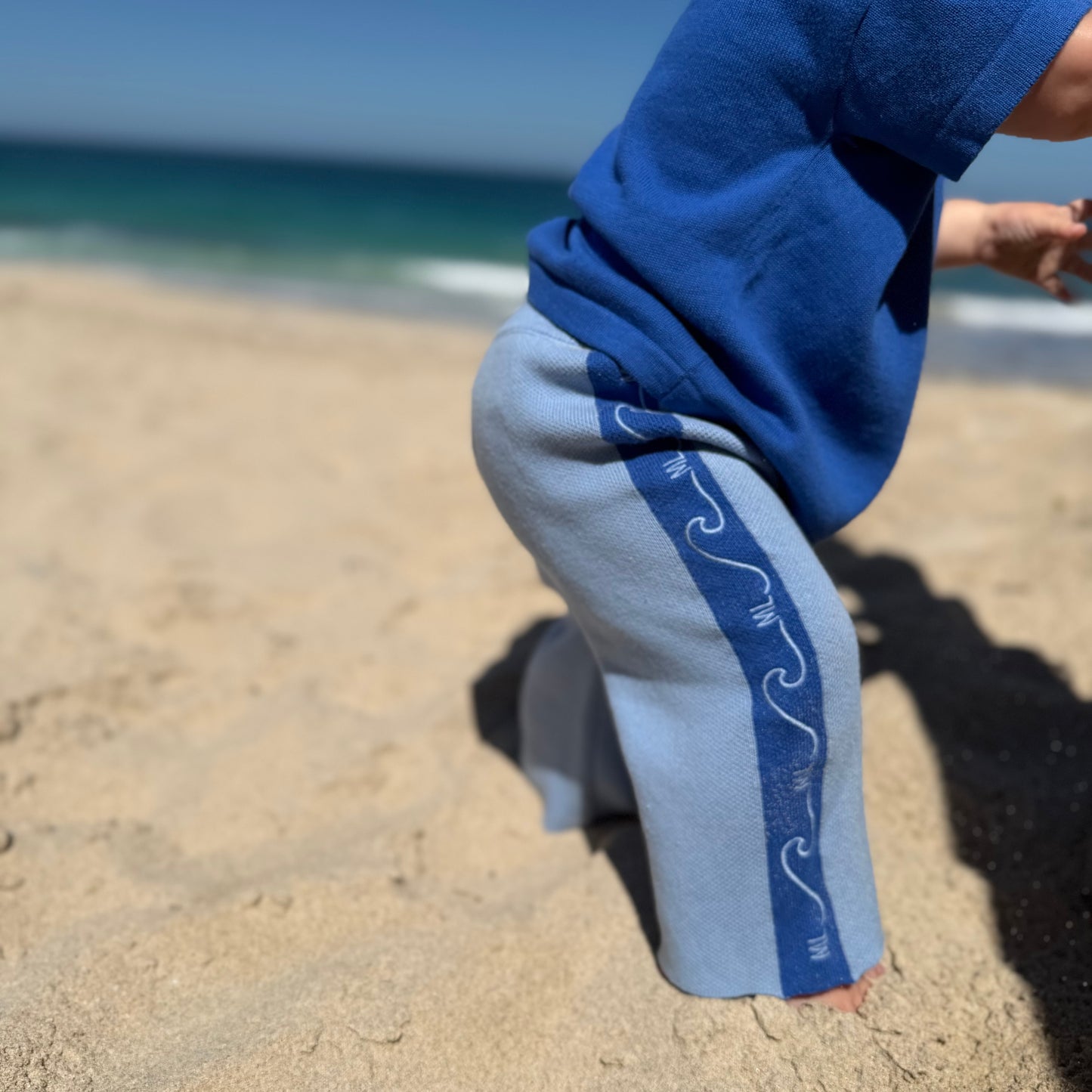 Wave jacquard knit pants