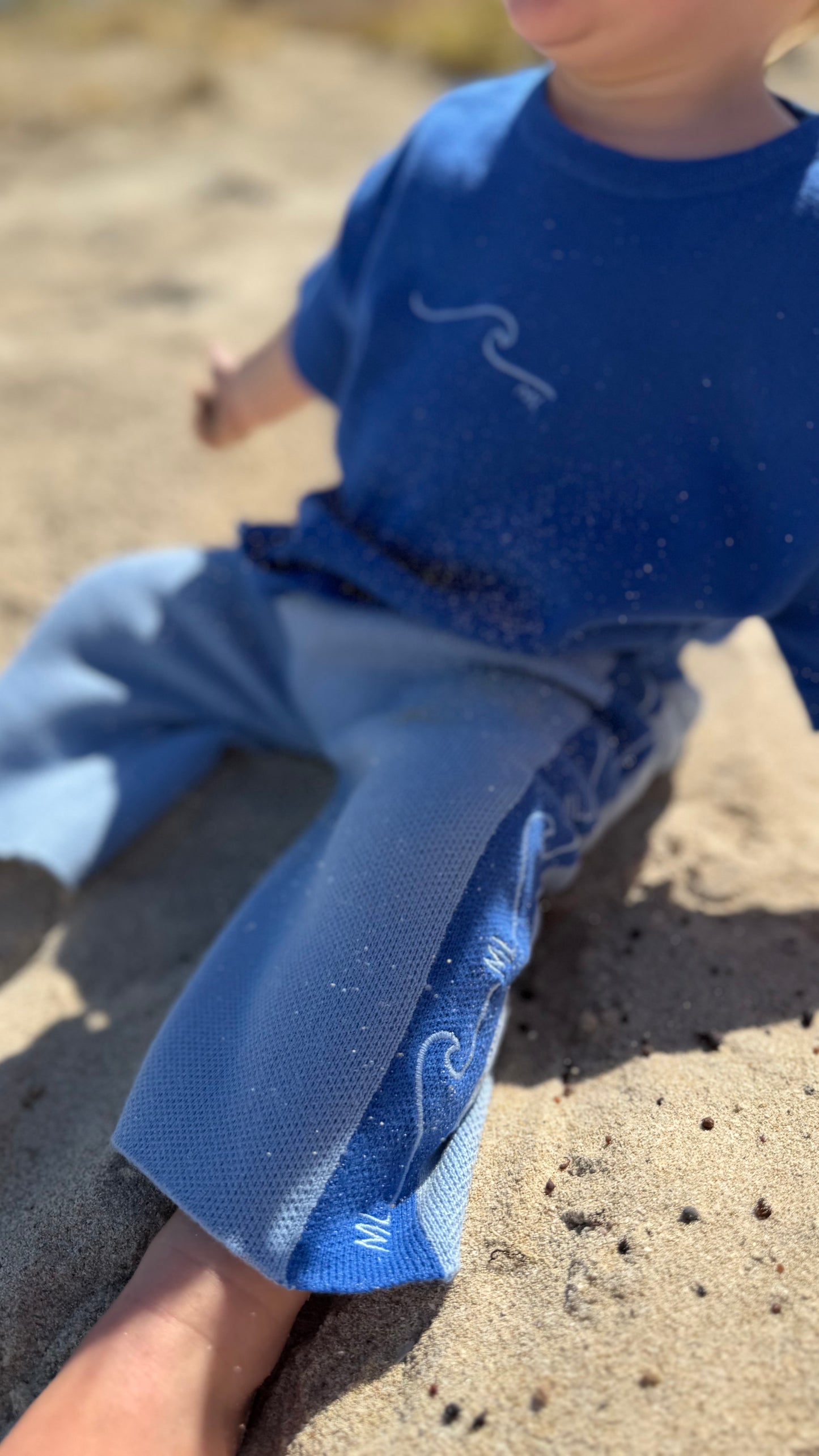 Wave jacquard knit pants